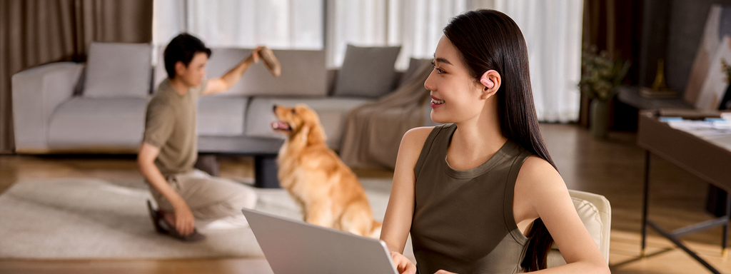 オープンイヤーイヤホンの技術革新が進んできた背景とその魅力を解説。耳をふさがない発想が生んだ快適性や使い心地の変化を、日常シーンと合わせてわかりやすくご紹介します。