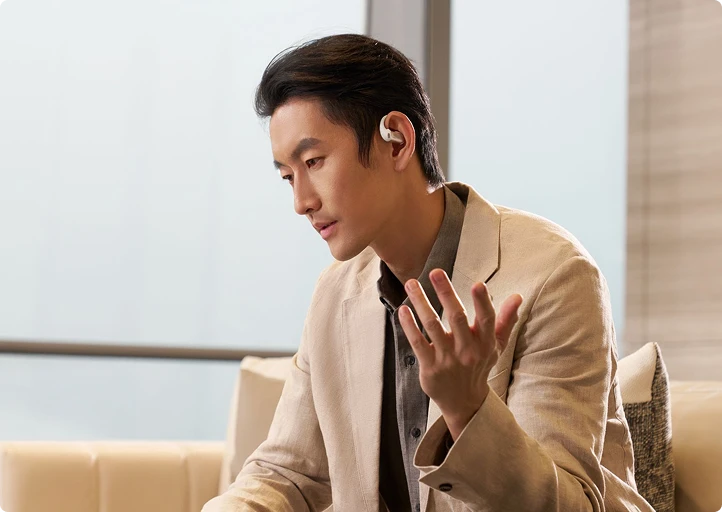 ワイヤレス充電対応のイヤホンケース｜最大50時間再生のBluetoothイヤホン